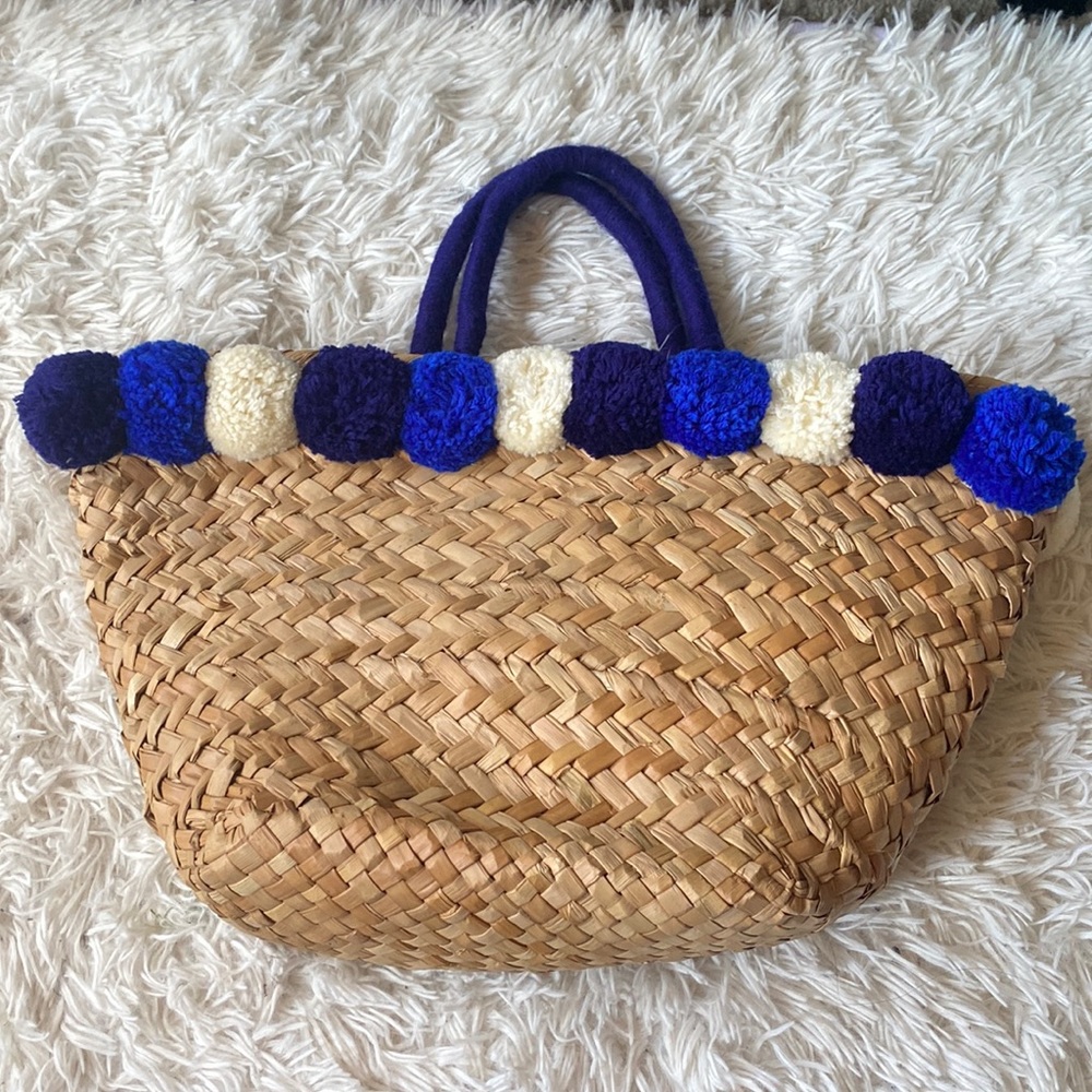 Straw Basket Tote with Pom Pom